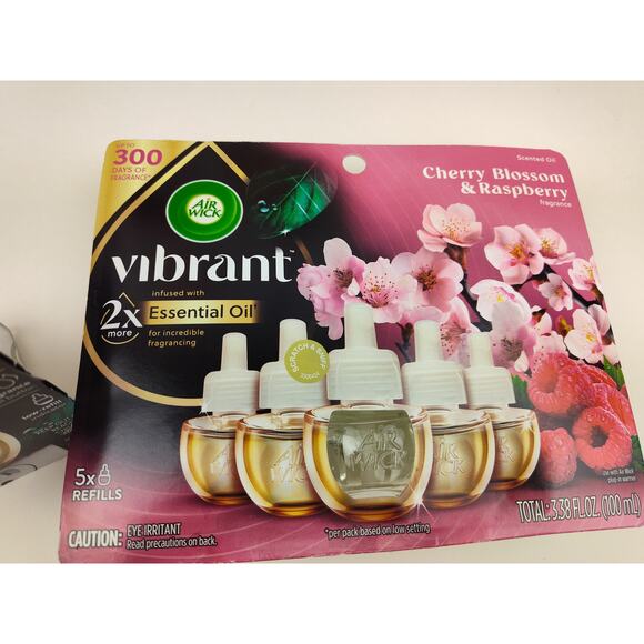 Airwick Plug In Scented Oil Warmer with 5 Refills - Picture 2 of 5